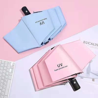 UVビニール 日焼け止め 女性 パーソナライズされたデザインの印刷付きの3つ折りたたむ日傘